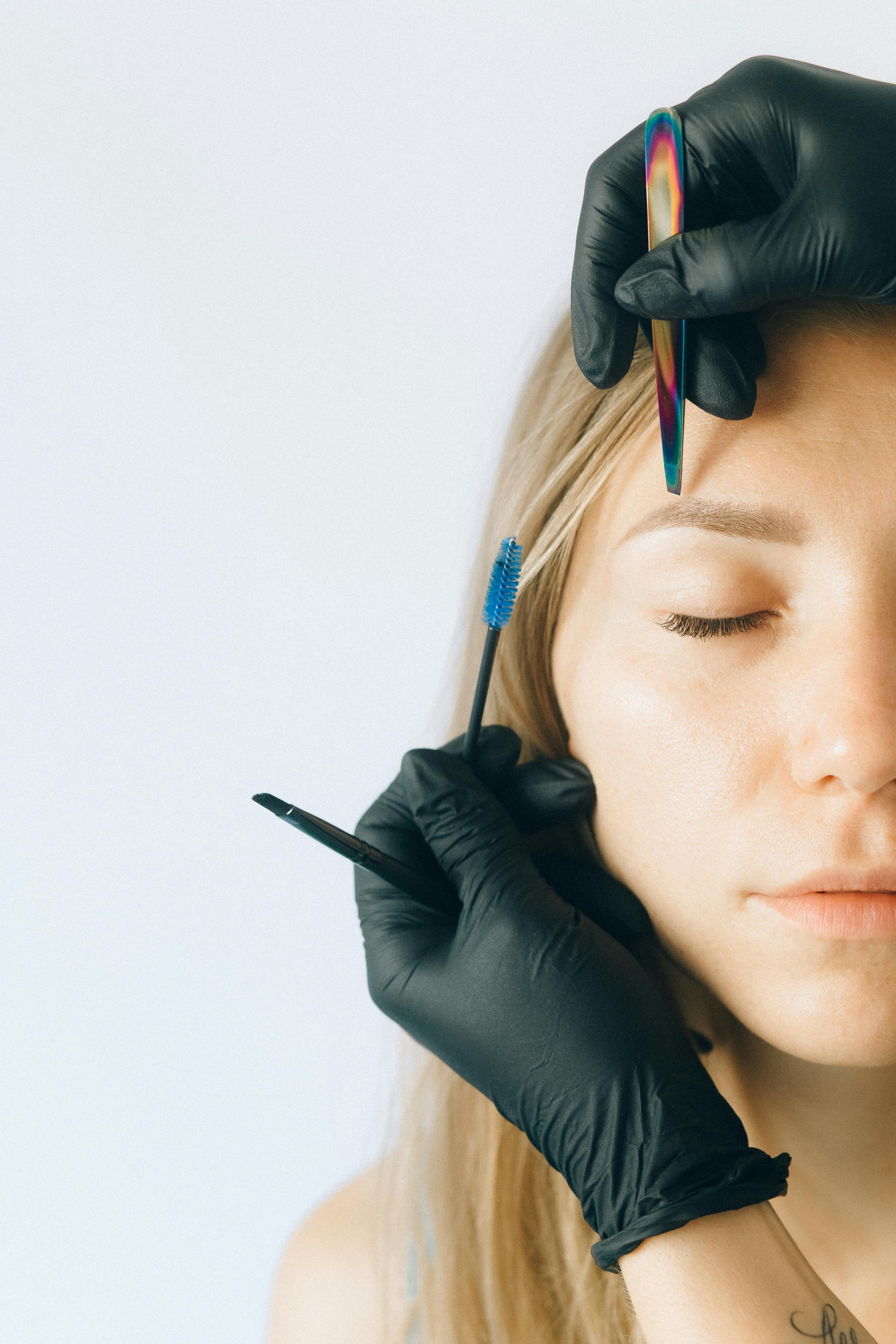 Brow Shaping and Tinting Palm Beach Gardens